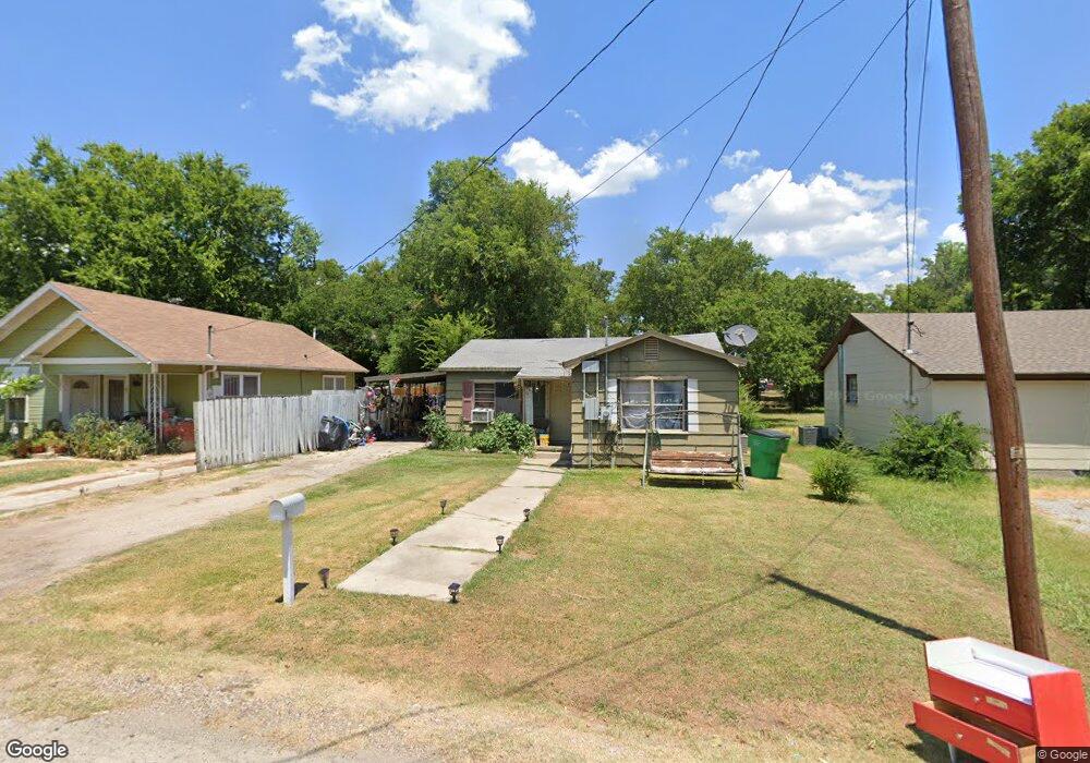 1507 E Scott St, Gainesville, TX 76240 - photo 1