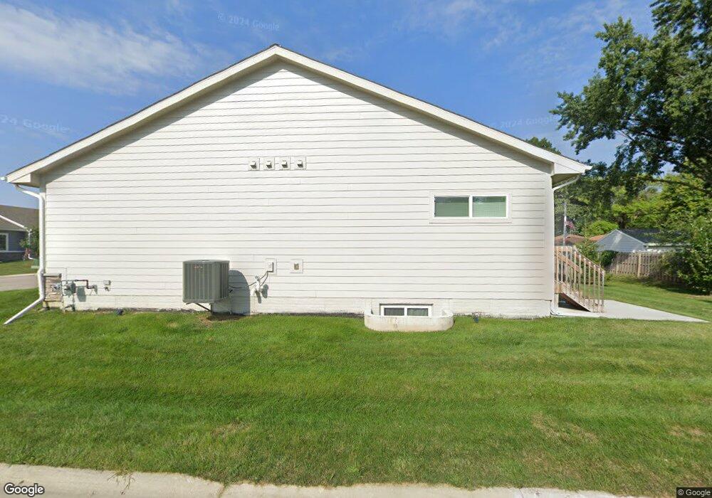 4451 Lower Beaver Rd, Des Moines, IA 50310 - photo 1
