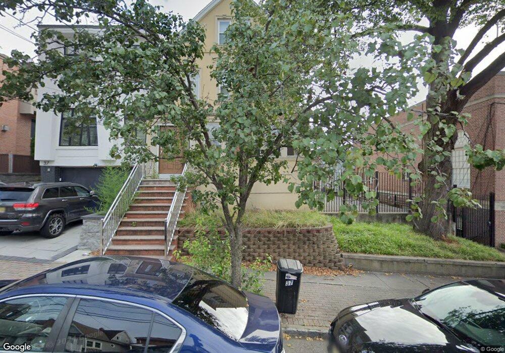 35 Hilliard Ave unit 2nd Floor, Edgewater, NJ 07020 - photo 1