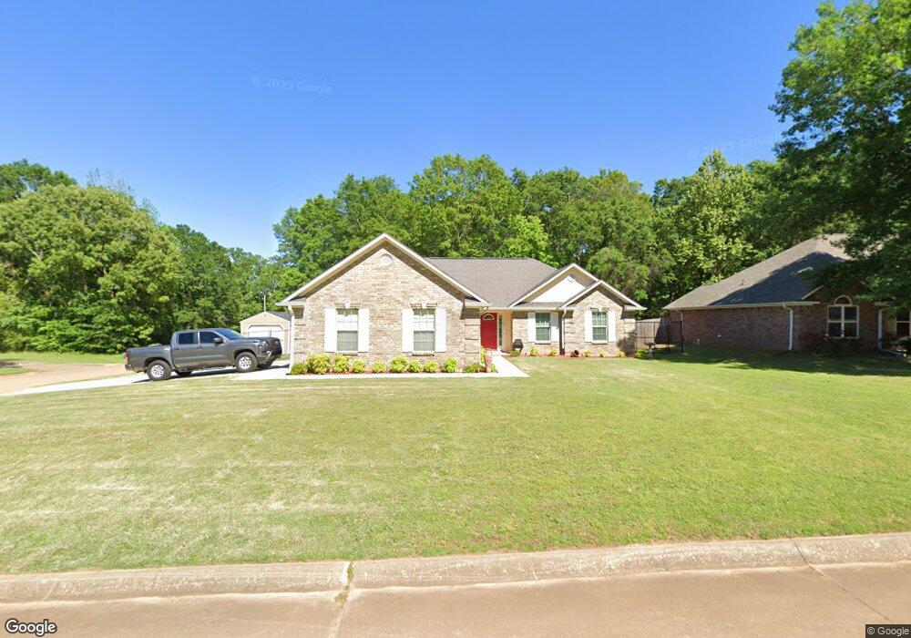 530 E Greenfield Dr, Wake Village, TX 75501 - photo 1