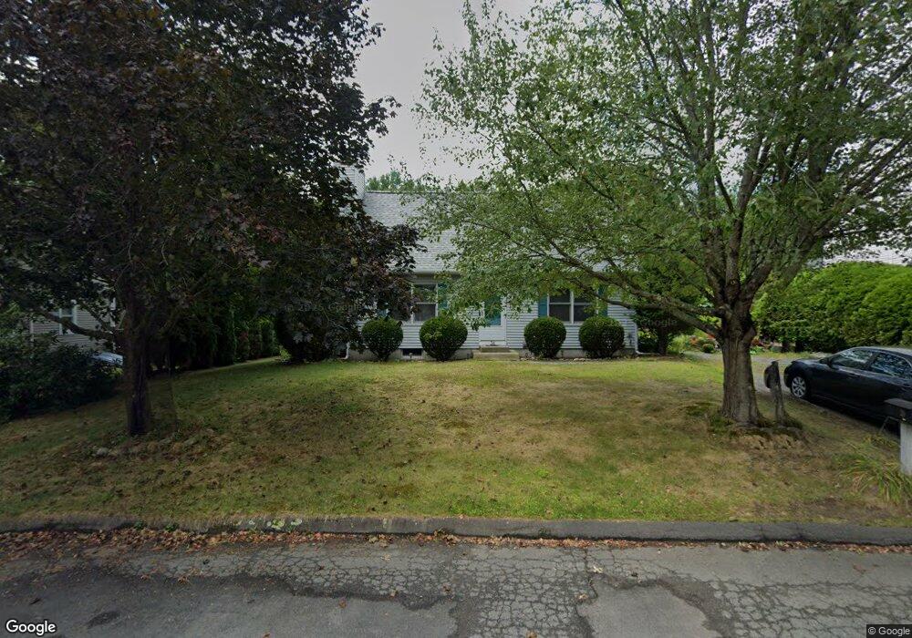 26 Hedgerow Ln, Amherst, MA 01002 - photo 1