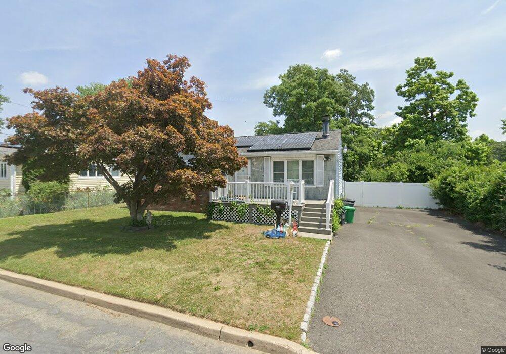 965 Woodmere Dr, Keyport, NJ 07735 - photo 1