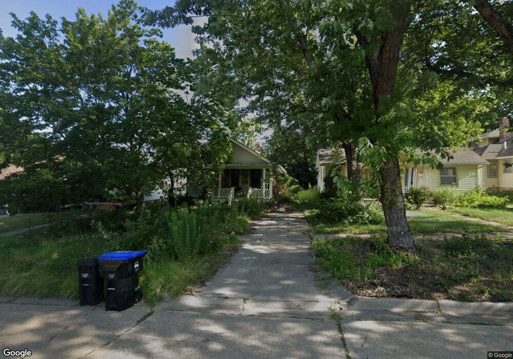 2218 SW Wilmington Ct, Topeka, KS 66606 - photo 1