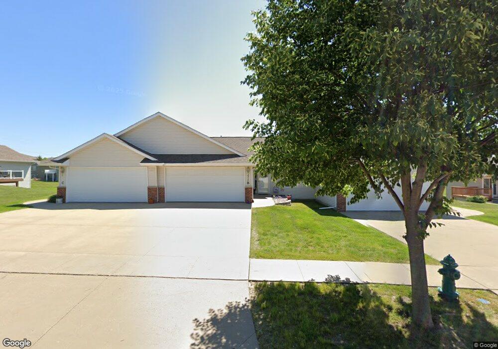 3315 Banar Dr SW, Cedar Rapids, IA 52404 - photo 1