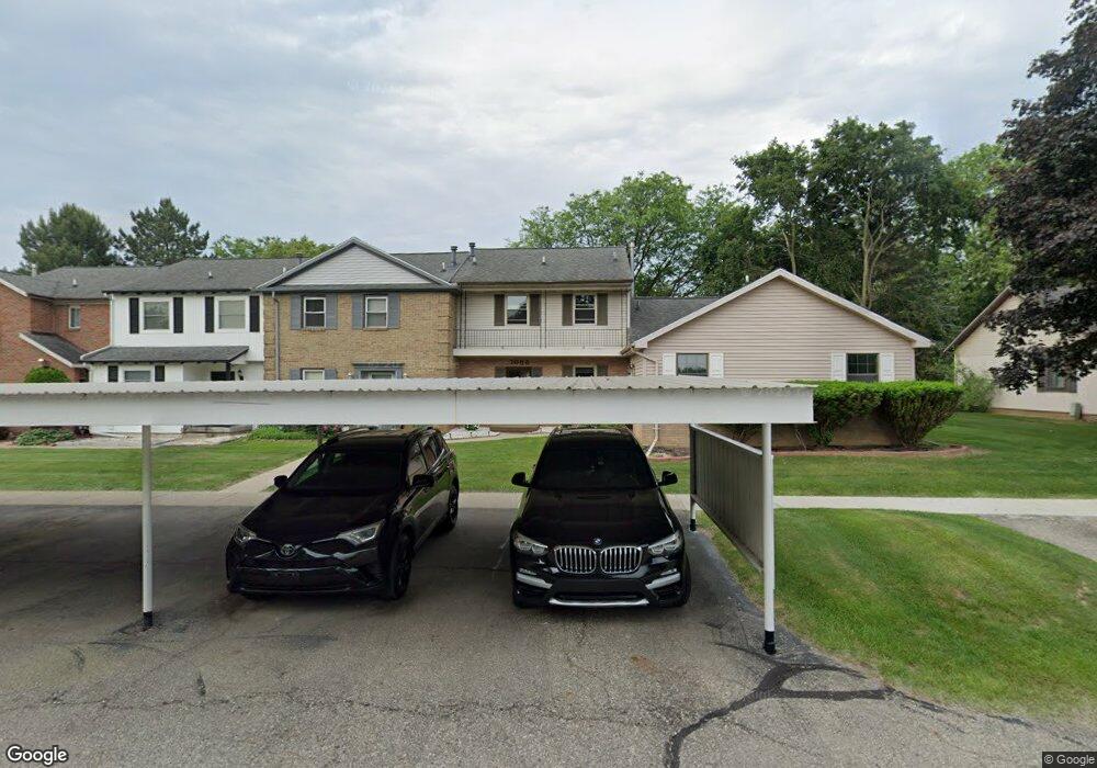 1055 River Hill Dr unit 11, Flint, MI 48532 - photo 1