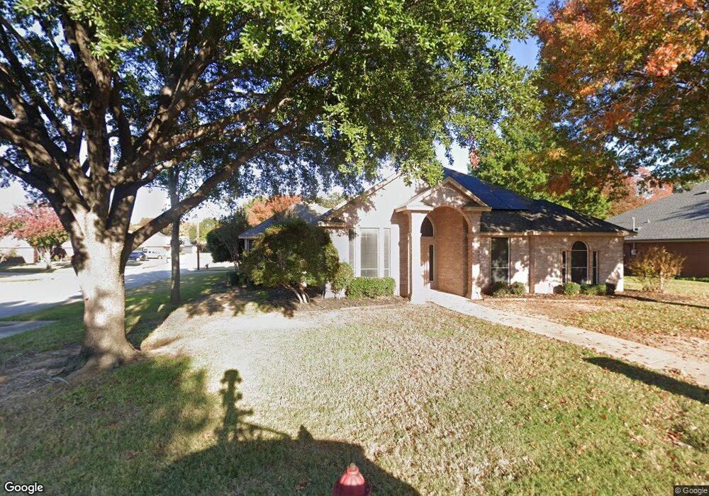 7016 Lonesome Oaks Dr, North Richland Hills, TX 76182 - photo 1