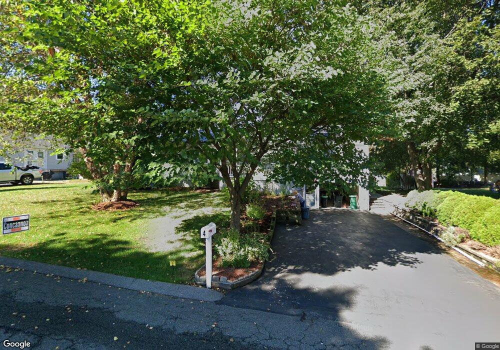 4 Carson Rd, Woburn, MA 01801 - photo 1