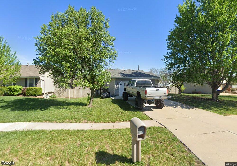 7220 SW 27th St, Topeka, KS 66614 - photo 1