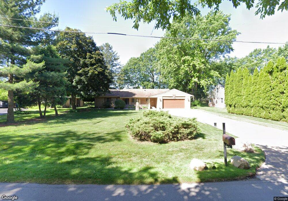 2930 Circle Dr, Flint, MI 48507 - photo 1