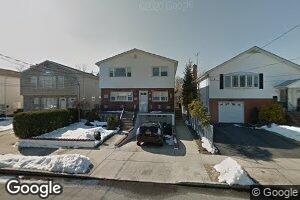 15 Hickory Rd, Port Washington, NY 11050
