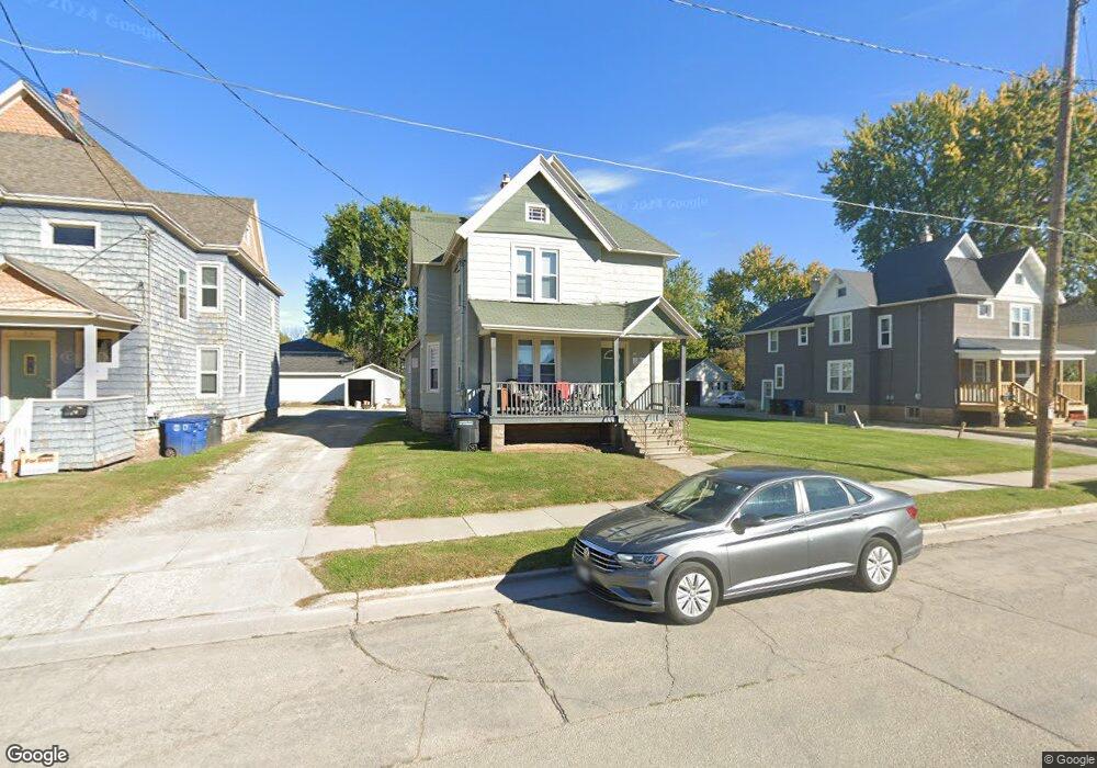 812 Scott Ave unit 812 Scott, Oshkosh, WI 54901 - photo 1