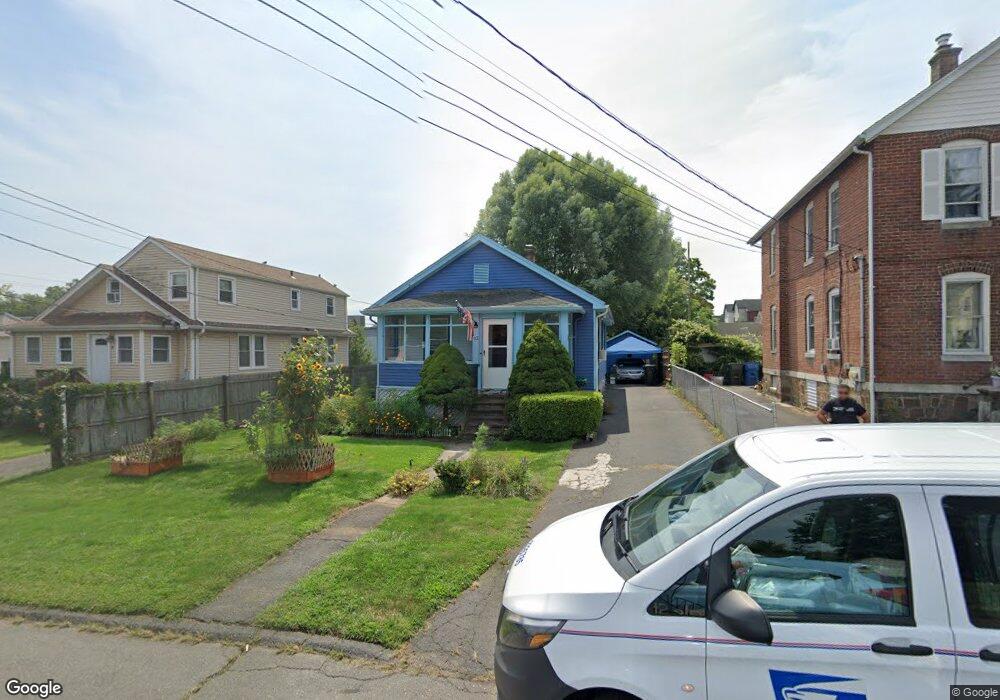 92 Langdon Ct, Berlin, CT 06037 - photo 1