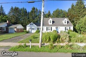 15 North St, Hatfield, MA 01038
