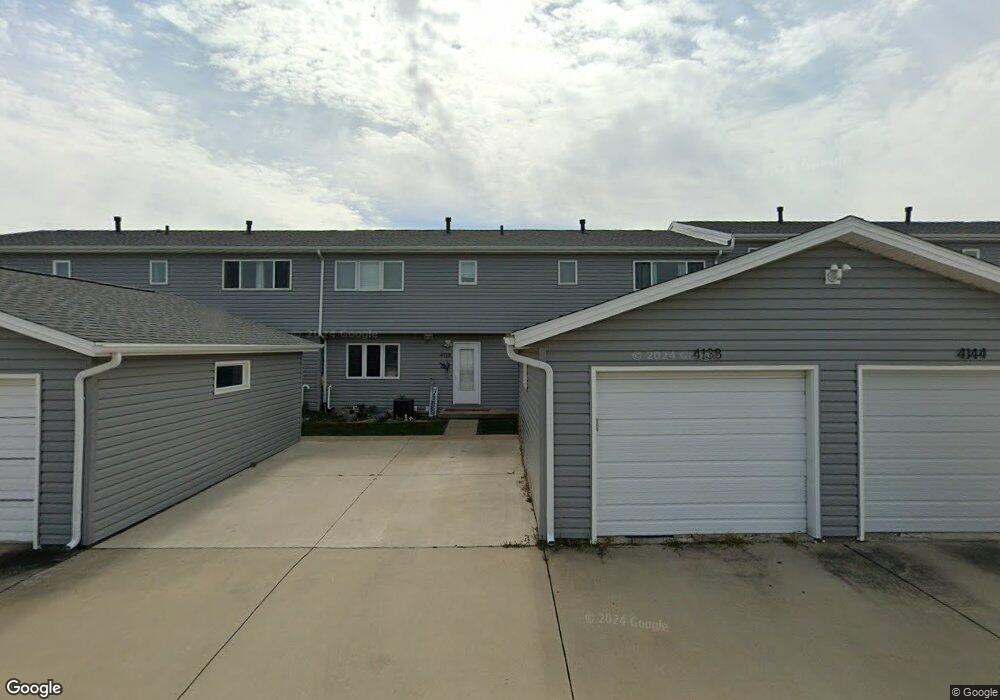 4102 Aspen Ct, Waterloo, IA 50701 - photo 1