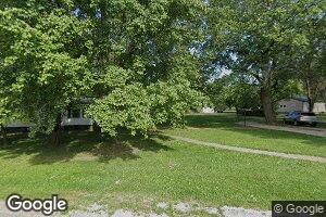 702 Broadway St, Hillsboro, IL 62049