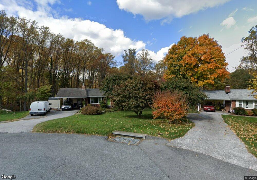 1334 Hillcrest Dr, Sykesville, MD 21784 - photo 1