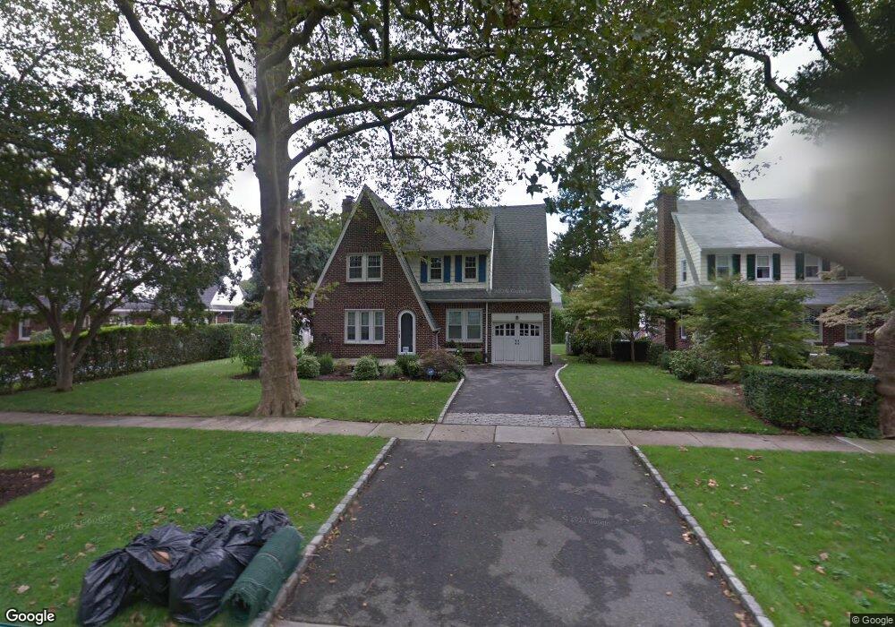 22 Jefferson St, Garden City, NY 11530 - photo 1