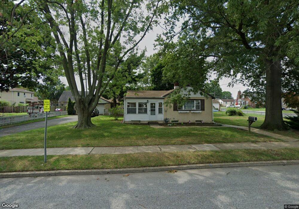 304 Pontiac St, Essington, PA 19029 - photo 1