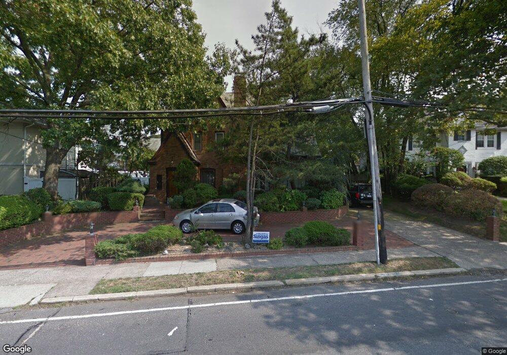 787 W Broadway, Woodmere, NY 11598 - photo 1