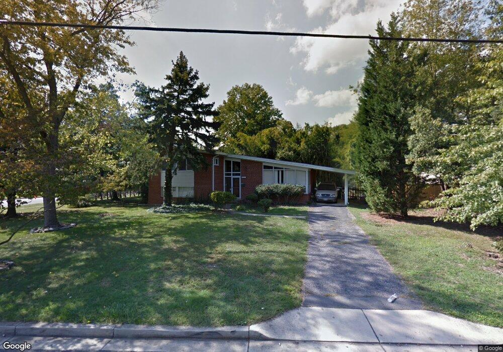 8904 Camfield Dr, Alexandria, VA 22308 - photo 1