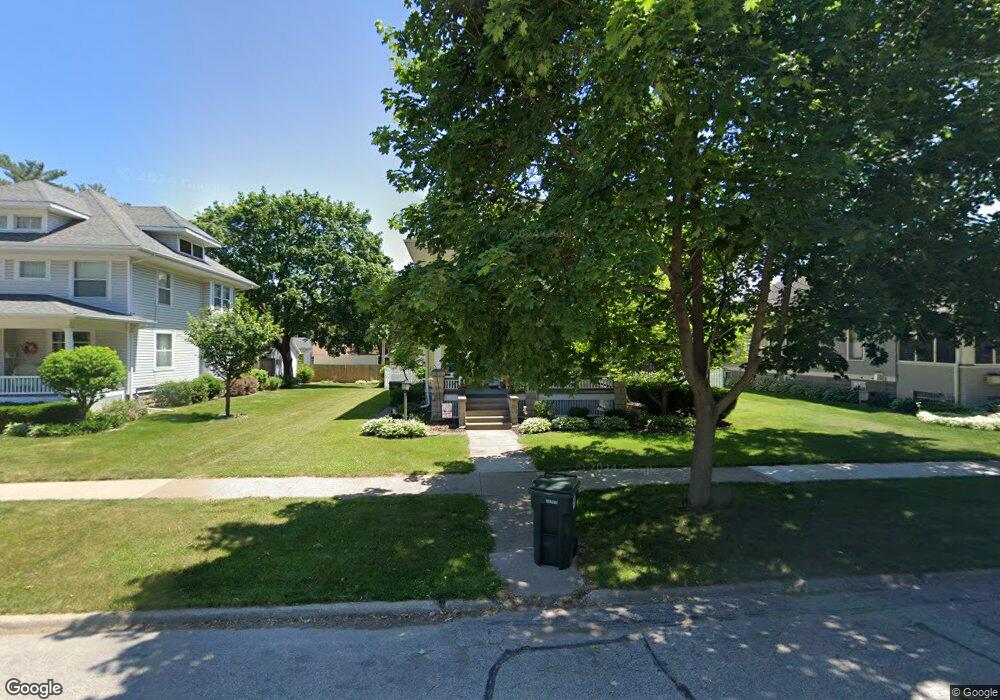 916 Franklin St, Cedar Falls, IA 50613 - photo 1