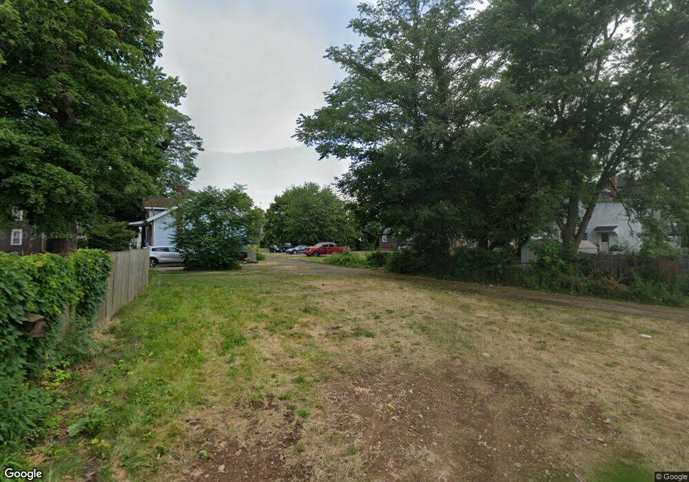 615 Queen Ct NW, Canton, OH 44703 - photo 1