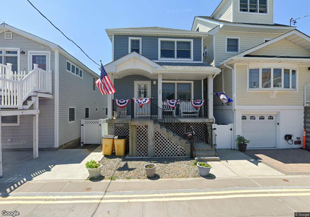 44 W 11th Rd, Broad Channel, NY 11693 - photo 1