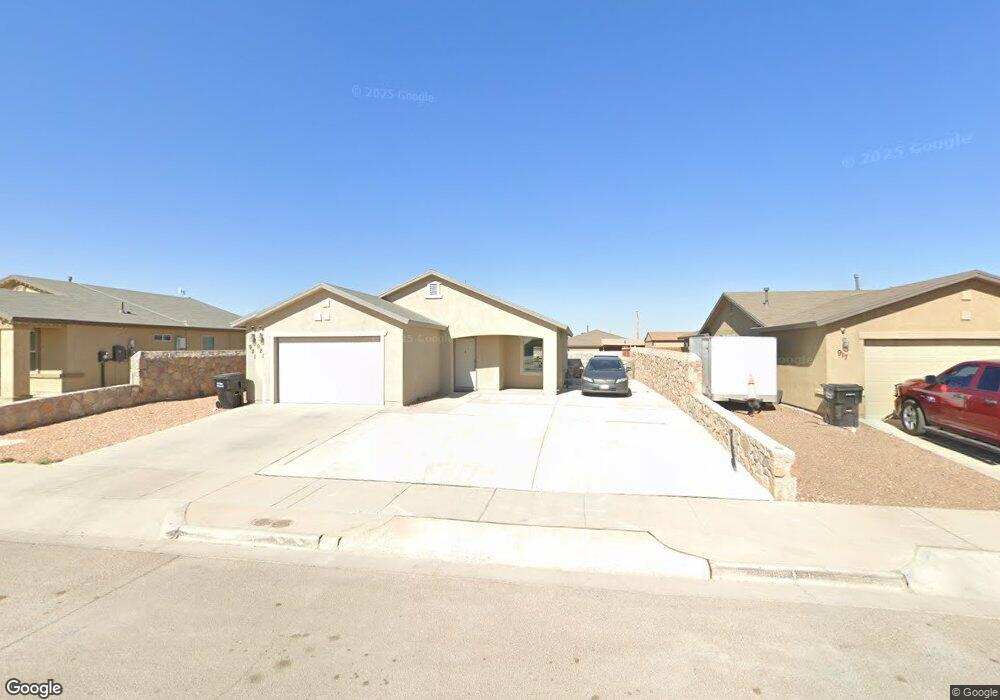 921 Maravillas St, El Paso, TX 79928 - photo 1