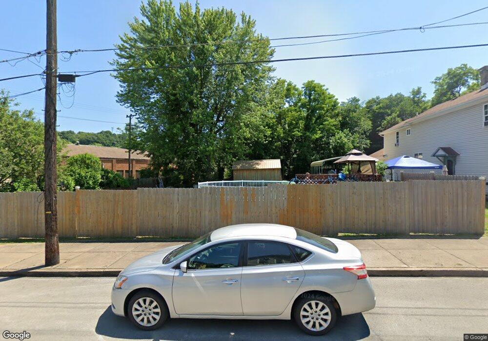 211 Short 10th St unit 213, Beaver Falls, PA 15010 - photo 1