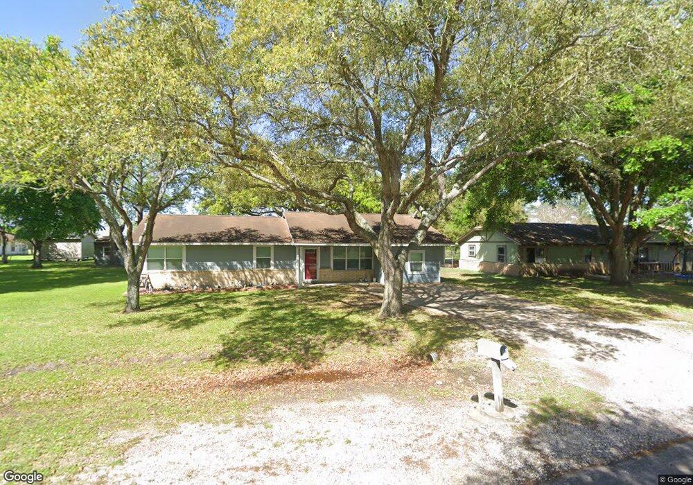 313 Lindsey Ave, Bay City, TX 77414 - photo 1