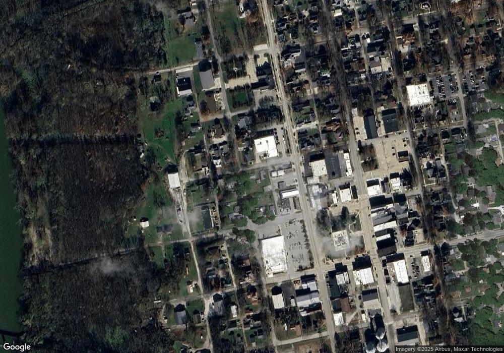 422 2nd St, Covington, IN 47932 - photo 1