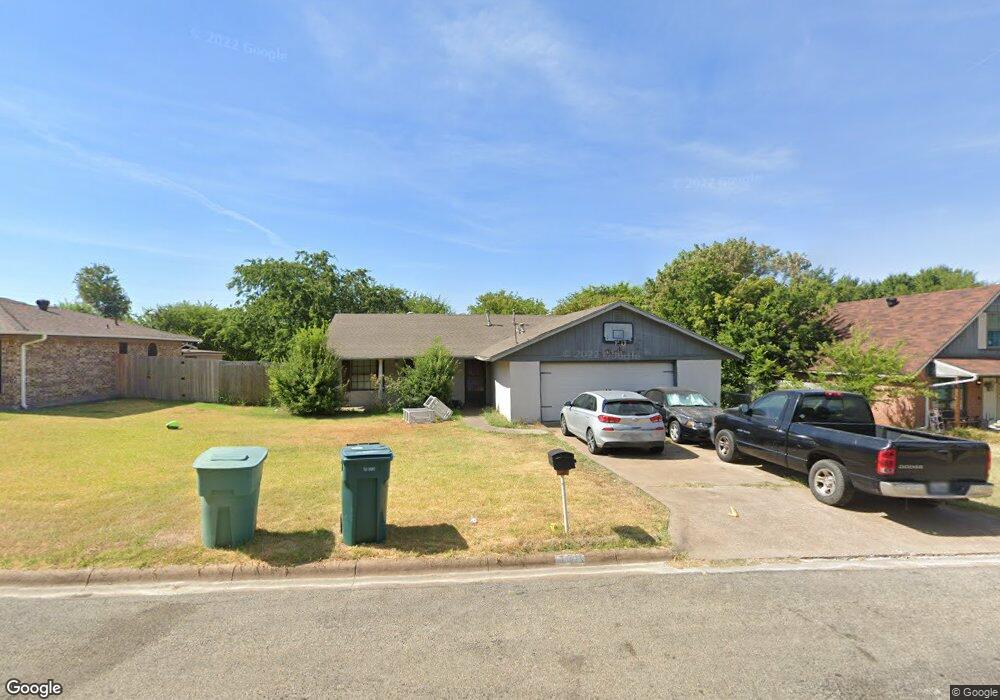 1402 La Salle Dr, Sherman, TX 75090 - photo 1