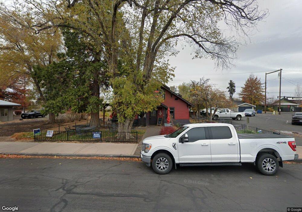 124 SW 7th St, Redmond, OR 97756 - photo 1