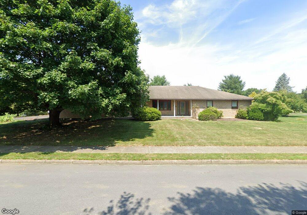 810 Wafford Ln, Bethlehem, PA 18017 - photo 1