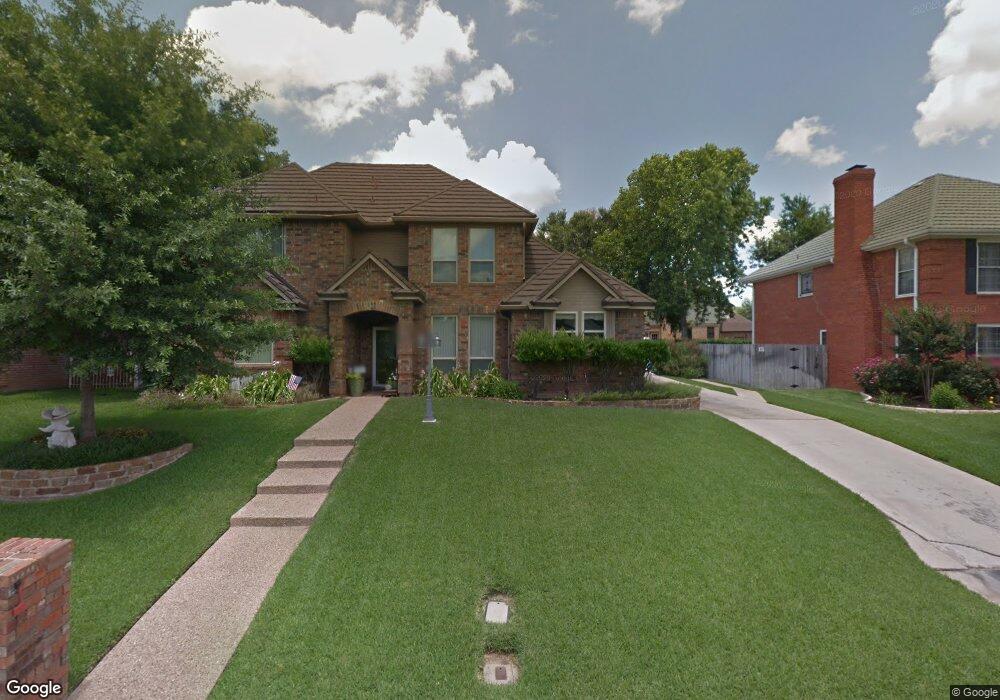 724 Paul Dr, Hurst, TX 76054 - photo 1