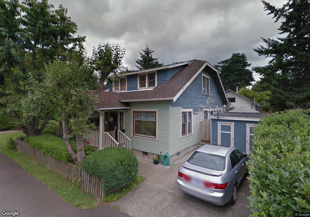 1129 Taylor Ct, Eugene, OR 97402 - photo 1