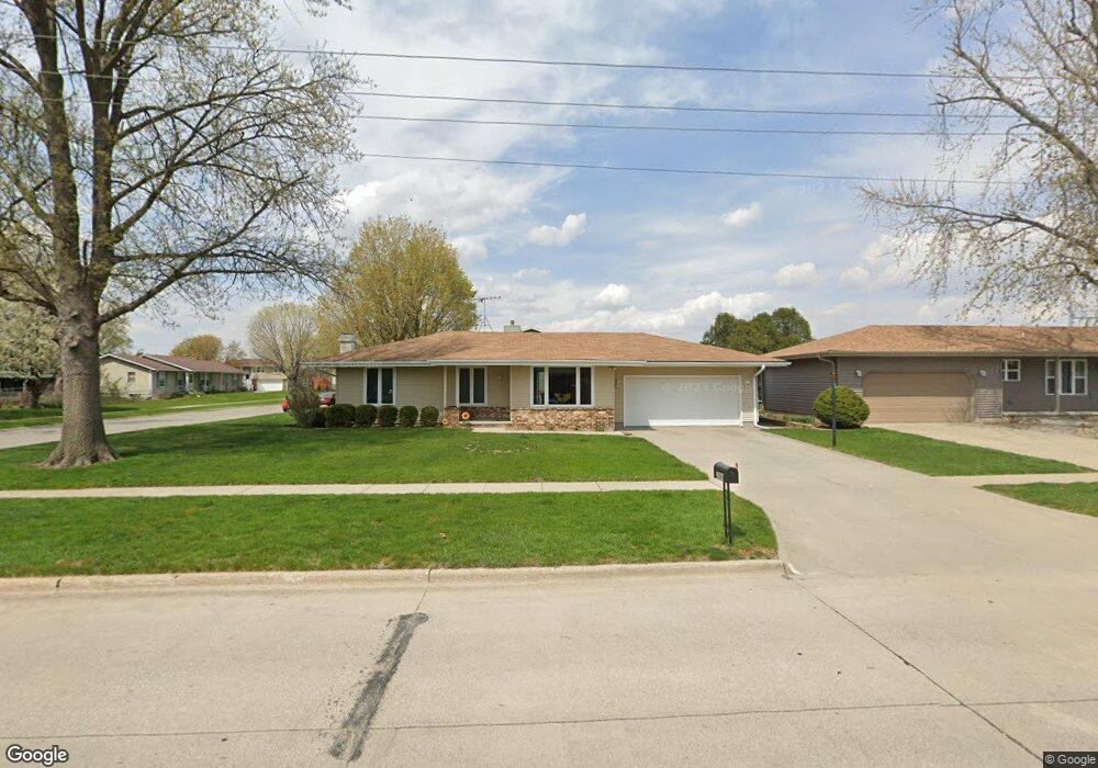 2506 N 4th Ave E, Newton, IA 50208 - photo 1