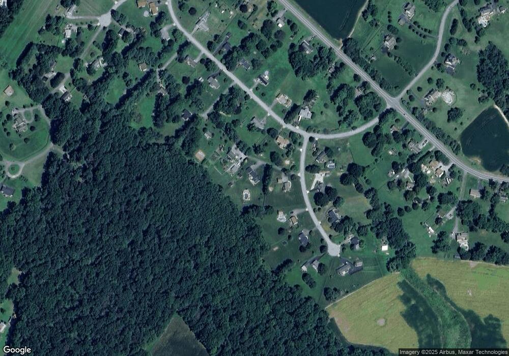 895 Severn Ct, Sykesville, MD 21784 - photo 1