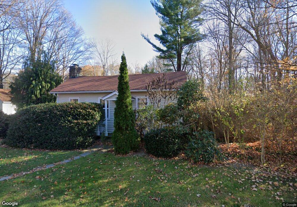 528 Elm St, Monroe, CT 06468 - photo 1