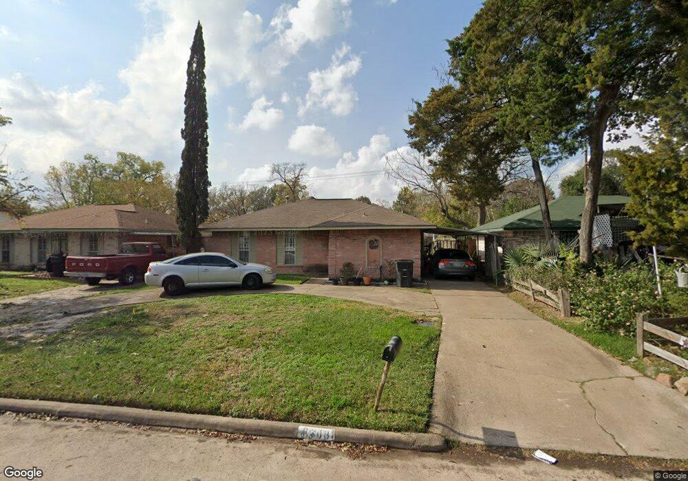 8303 Ponnel Ln, Houston, TX 77088 - photo 1