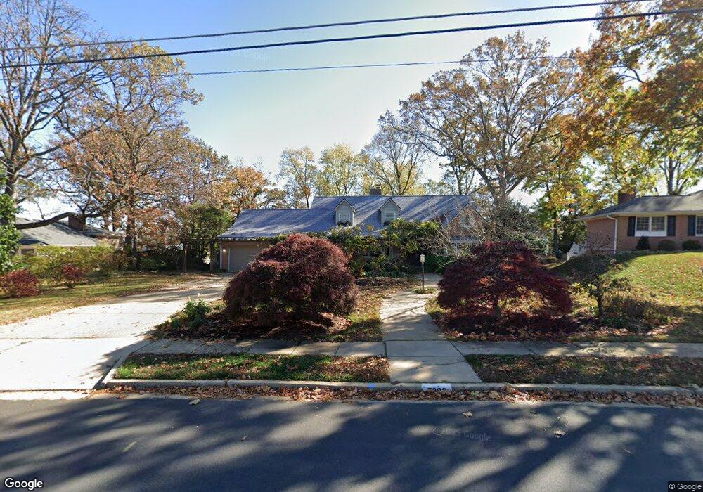 7303 Burtonwood Dr, Alexandria, VA 22307 - photo 1