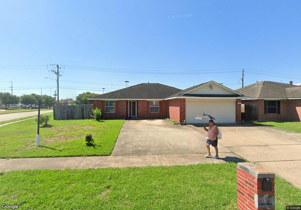 9354 Carmalee St, Houston, TX 77075 - photo 1