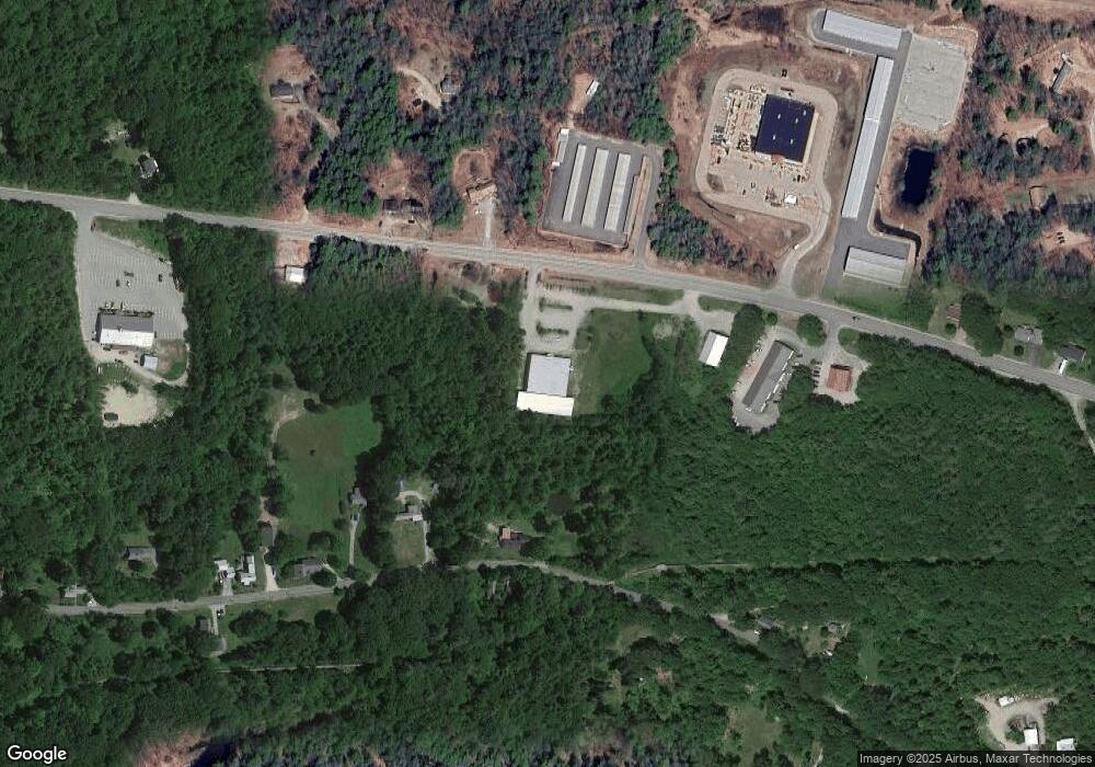 492 W Main St, Hillsborough, NH 03244 - photo 1