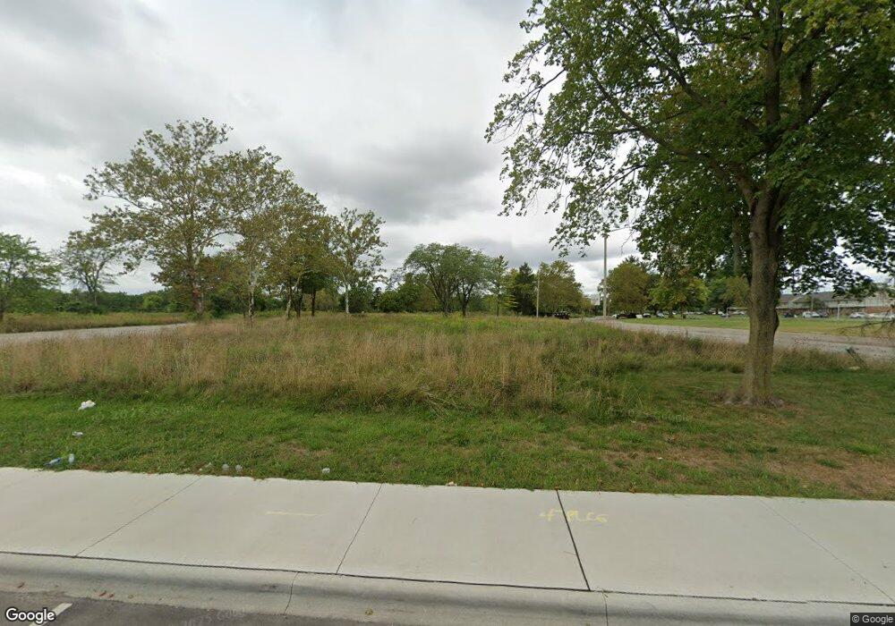 4436 Westport Rd, Columbus, OH 43228 - photo 1