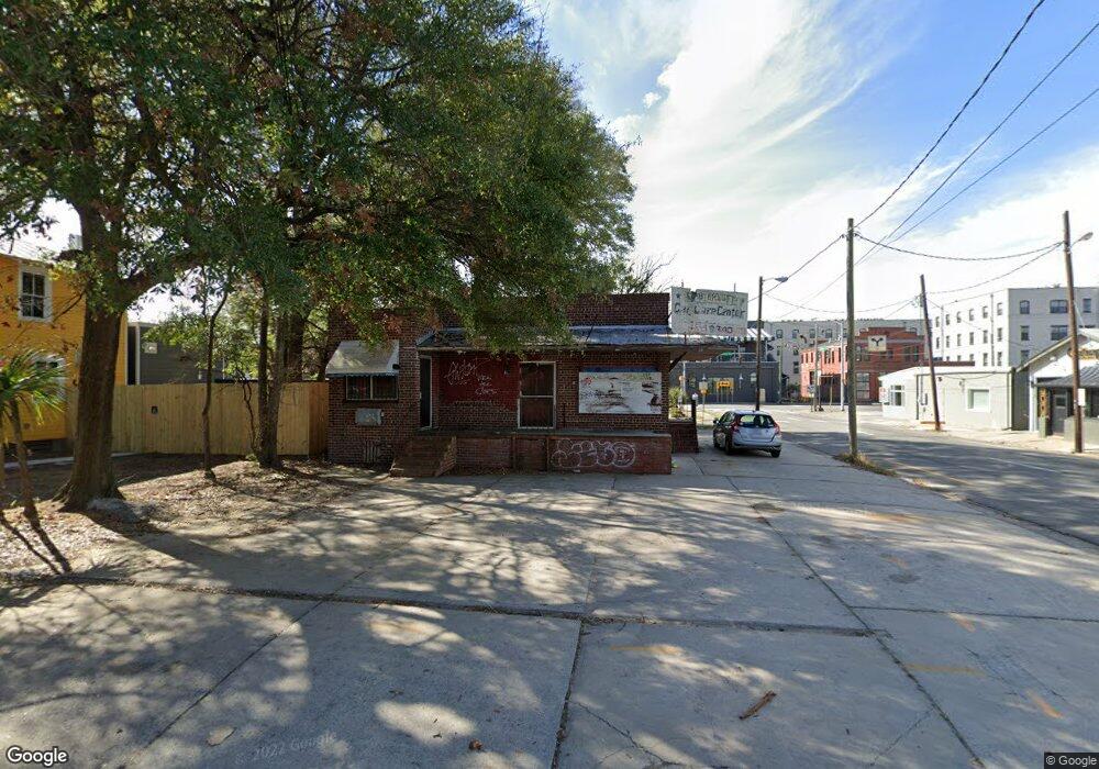 15 W 43rd St, Savannah, GA 31401 - photo 1