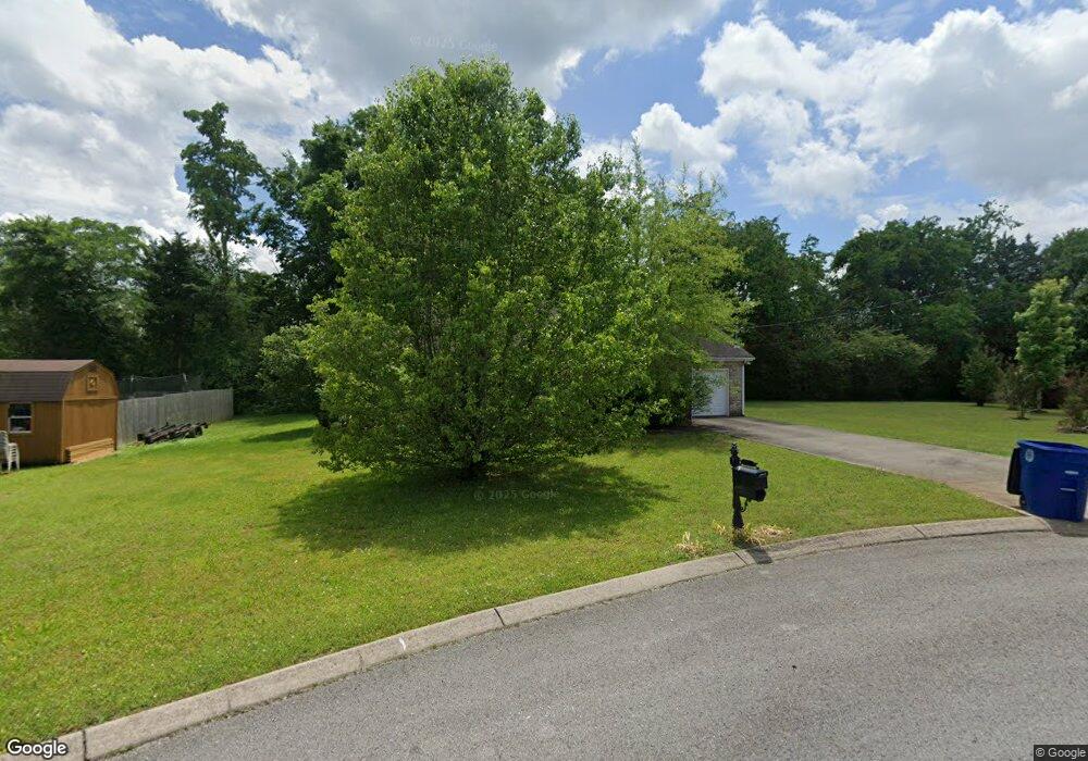 307 Christopher Ct, Shelbyville, TN 37160 - photo 1