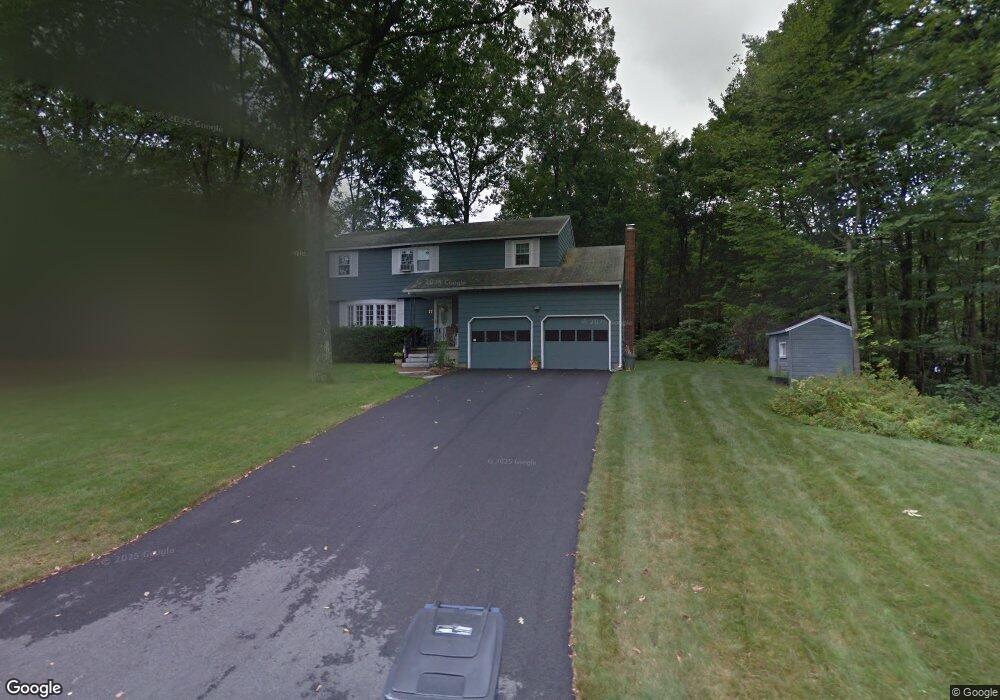 77 Dunbarton Dr, Nashua, NH 03063 - photo 1