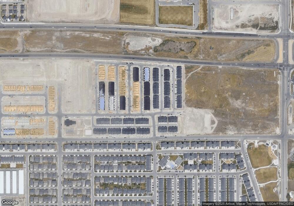 1982 N 3900 W unit 215, Lehi, UT 84043 - photo 1