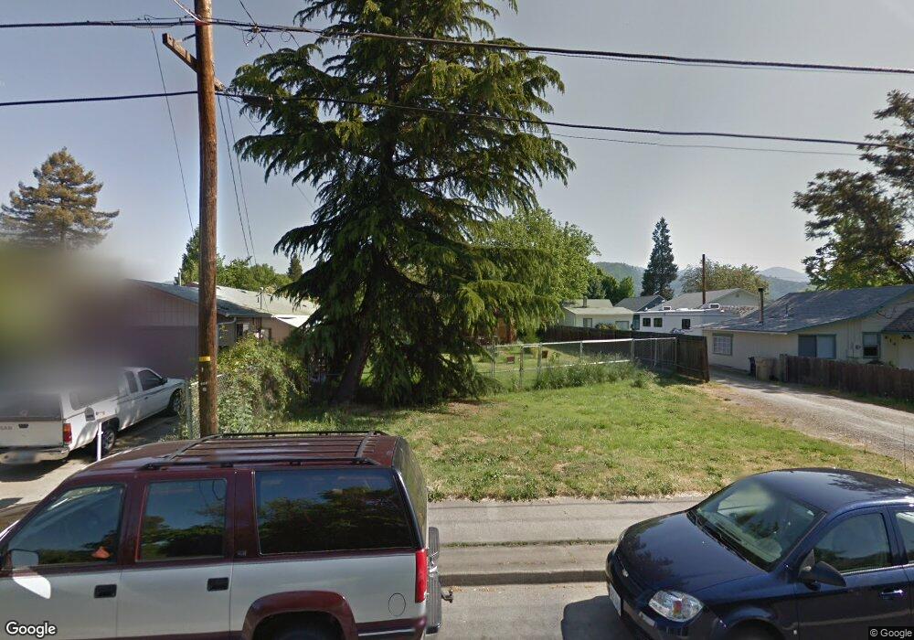 610 SE M St, Grants Pass, OR 97526 - photo 1