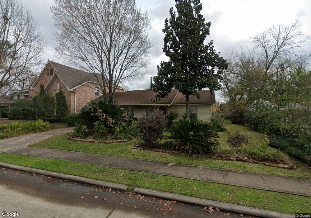 1406 Glourie Dr, Houston, TX 77055 - photo 1